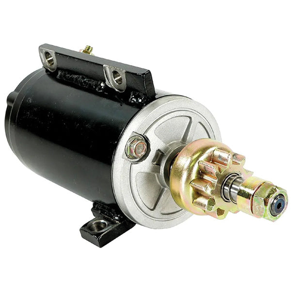 Quicksilver 12-volt starter set i vinkel, klar til montering på båd.