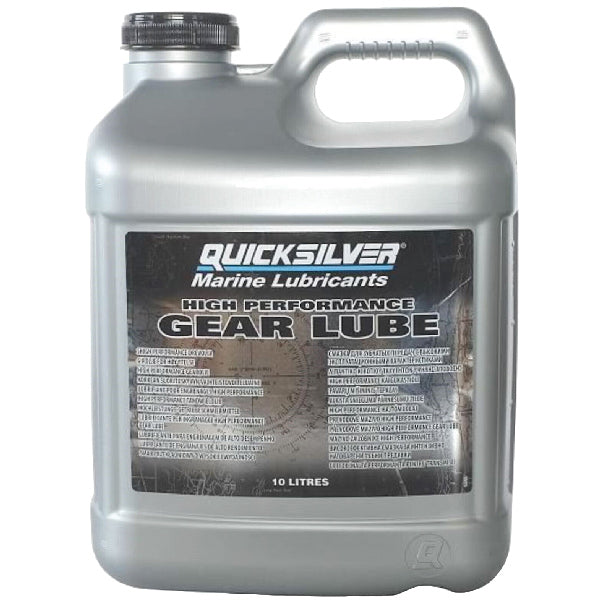 Quicksilver HP gear lube 9.46L hældt fra flasken til en beholder